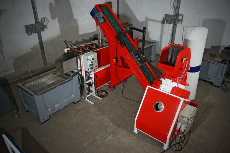 Linie de reciclare cabluri - ZLOMIARZE Mod. LRK 100